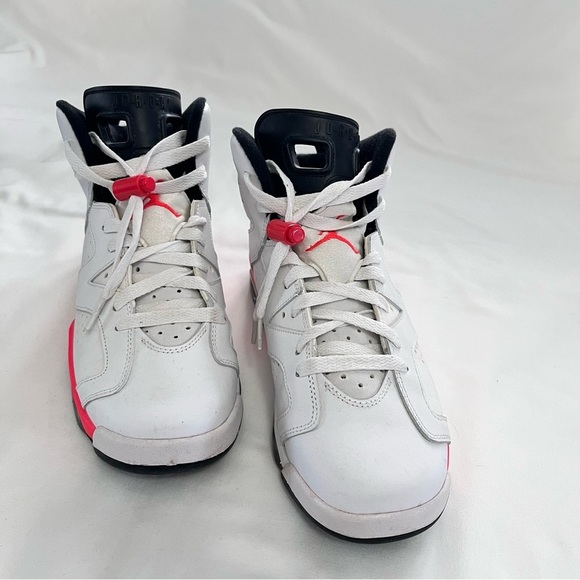 Jordan Kids Sneakers Size 7Y - Picture 4 of 13